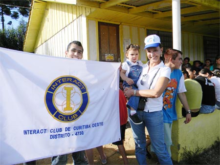 Rotary Interact Club de Curitiba Oeste | Páscoa Macieira