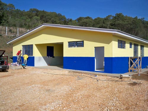 Rotary CLub de Curitiba Oeste - Construção da Nova Escola Rural da Macieira