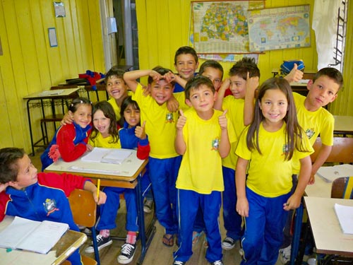 Rotary CLub de Curitiba Oeste - Construção da Nova Escola Rural da Macieira