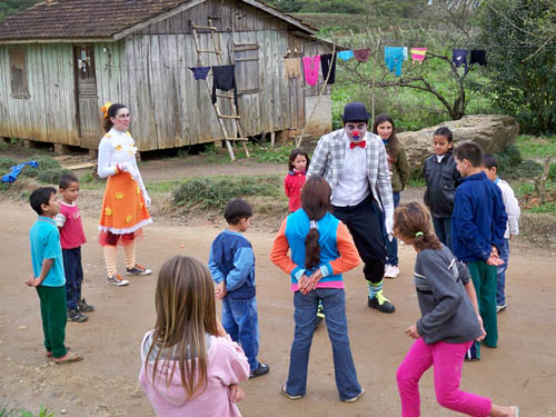 Rotary Club de Curitiba Oeste - Escola Rural da Macieira