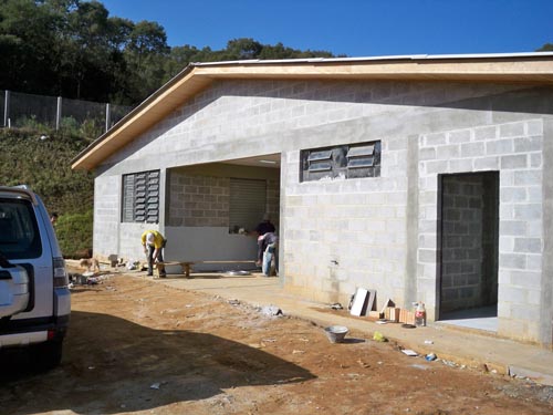 Rotary CLub de Curitiba Oeste - Construção da Nova Escola Rural da Macieira