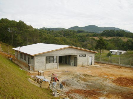 Rotary CLub de Curitiba Oeste - Construção da Nova Escola Rural da Macieira